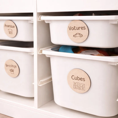 Marques-bacs en bois 7 cm pour organiser les jouets. Idéal chambre enfant. Catégories au choix. Fixation scratch possible (non fourni).